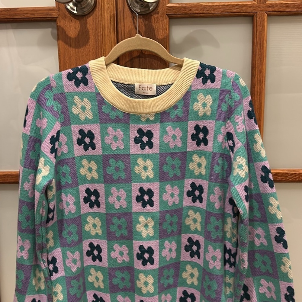 Fate purple and green flower checker sweater in excellent condition!​​​​ - Picture 2 of 5